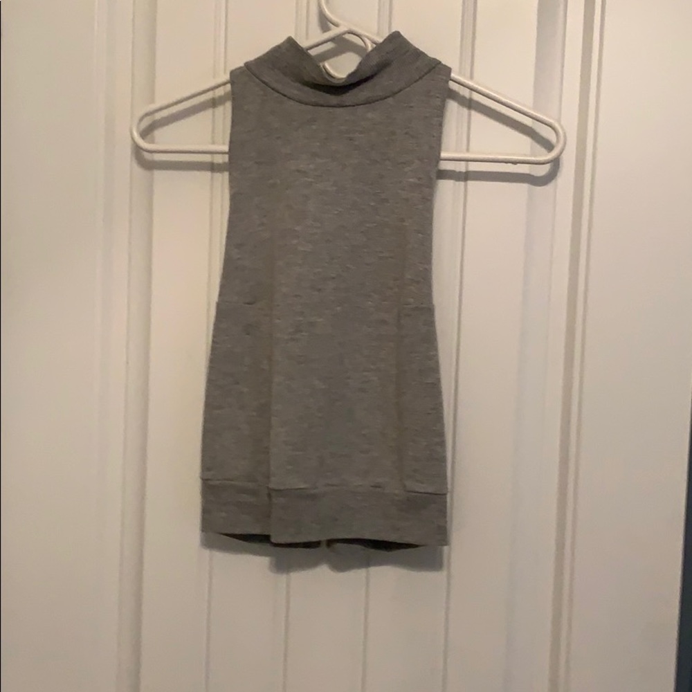 grey tank